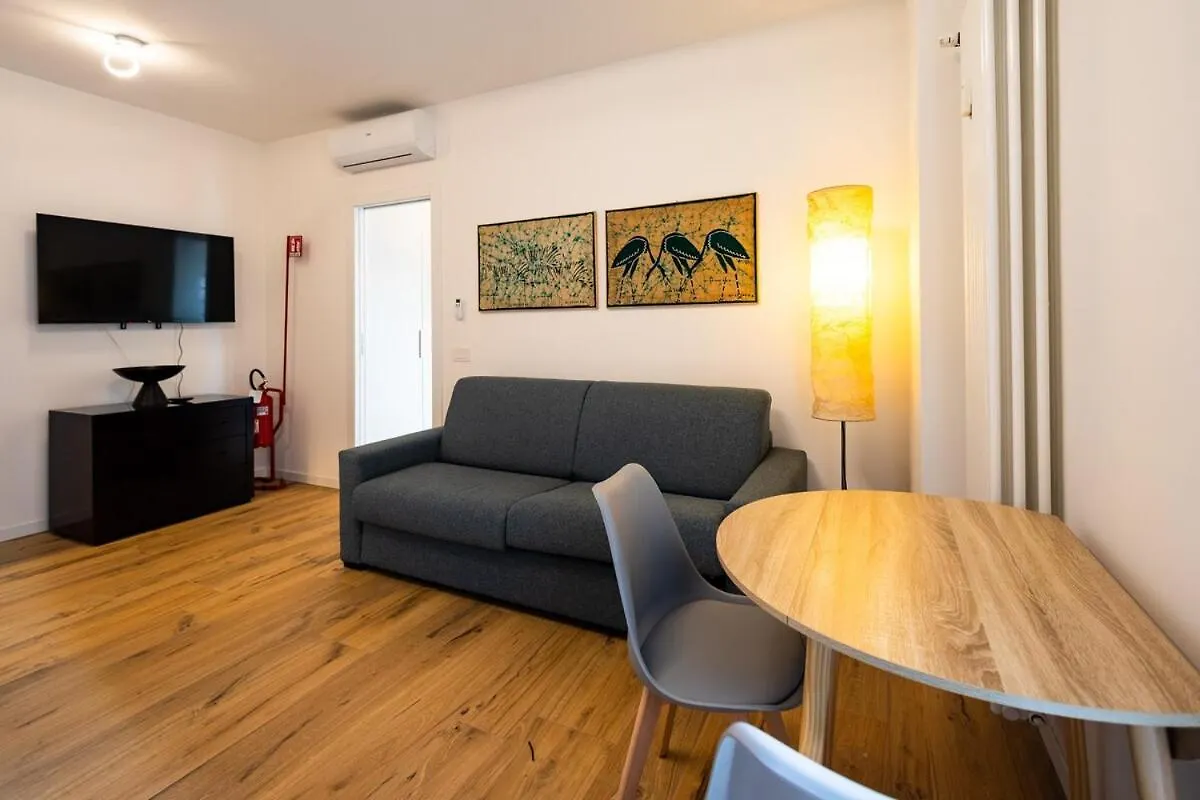 Apartment Modern Grey Flat In Verona