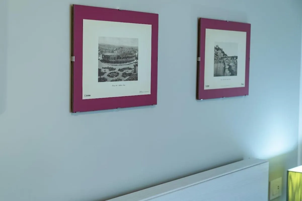 Modern Grey Flat In Verona Apartamento