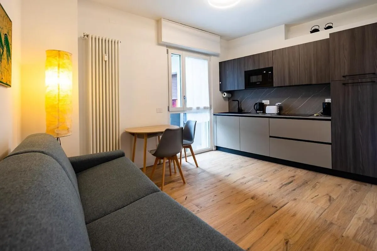 Apartment Modern Grey Flat In Verona Italy