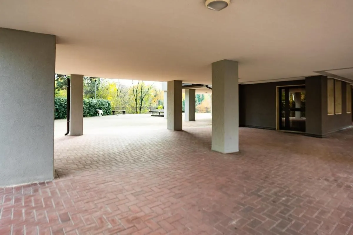 Modern Grey Flat In Verona