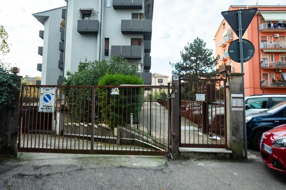 Modern Grey Flat In Verona Apartamento